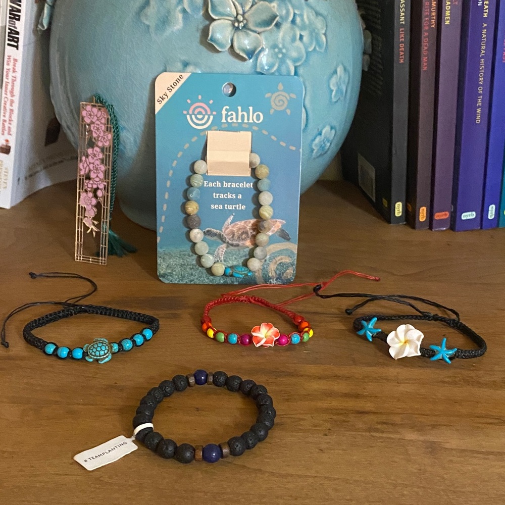 NWT Lot of 5 Hawaii Theme Bracelets: Lava Stone, Sea Turtle Tracking, Macrame